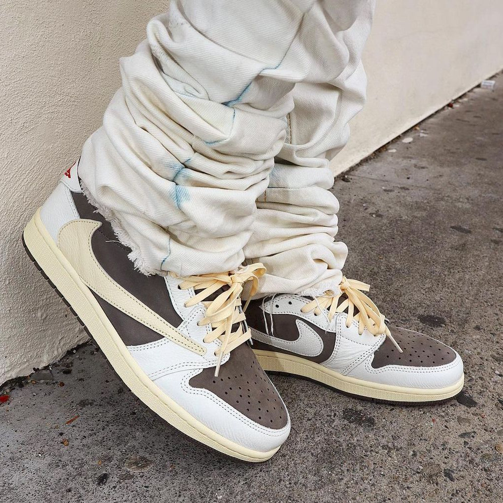 Air Jordan 1 Retro Low OG SP Travis Scott Reverse Mocha