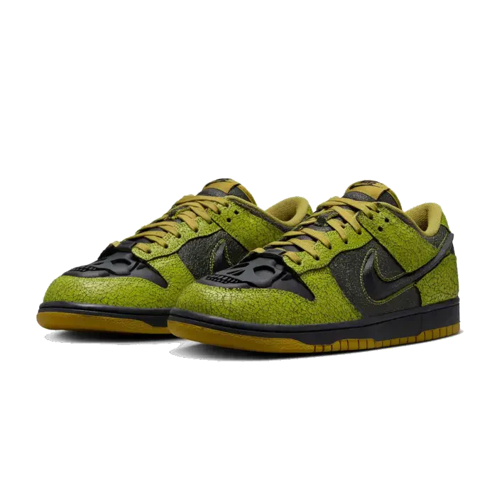 Nike Dunk Low Retro QS Halloween Skull