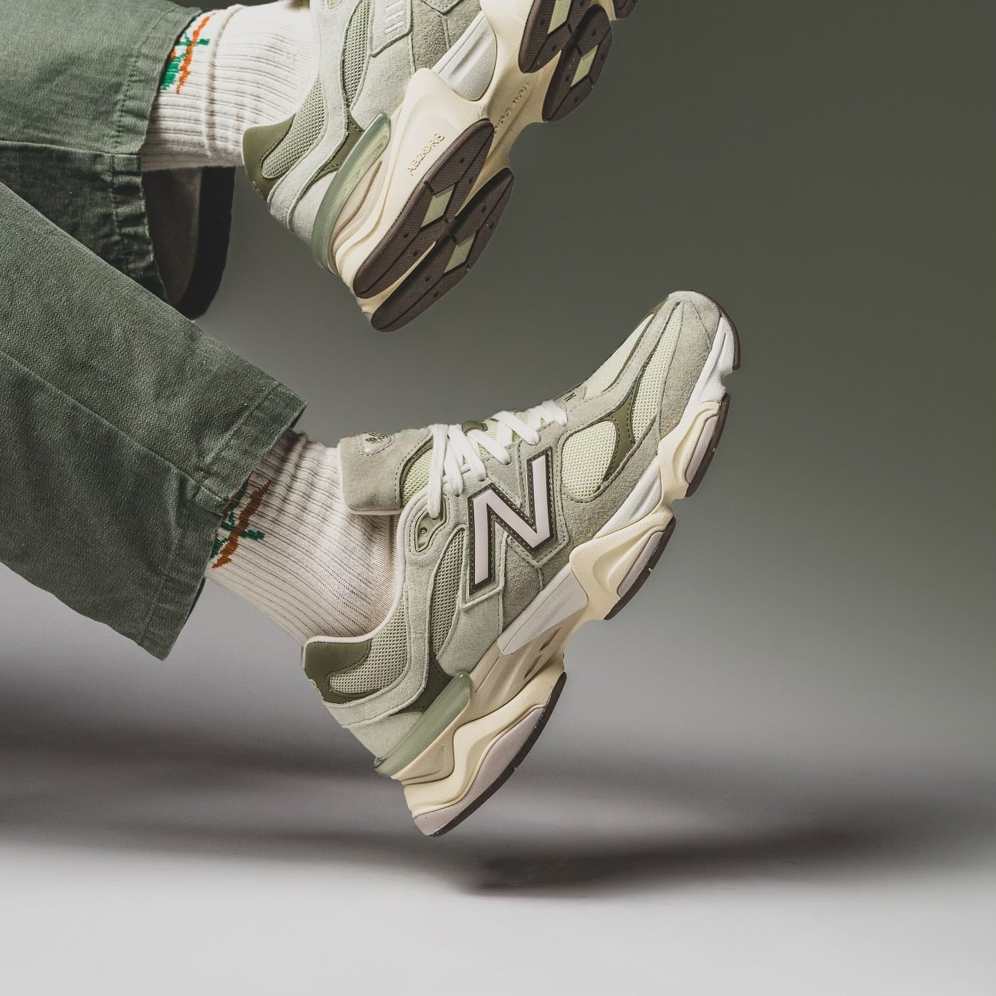 New Balance 9060 Olivine