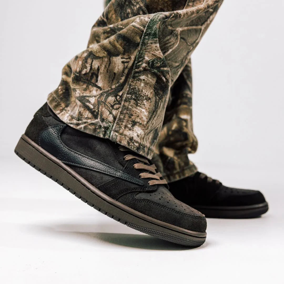 Air Jordan 1 Retro Low OG SP Travis Scott Velvet Brown