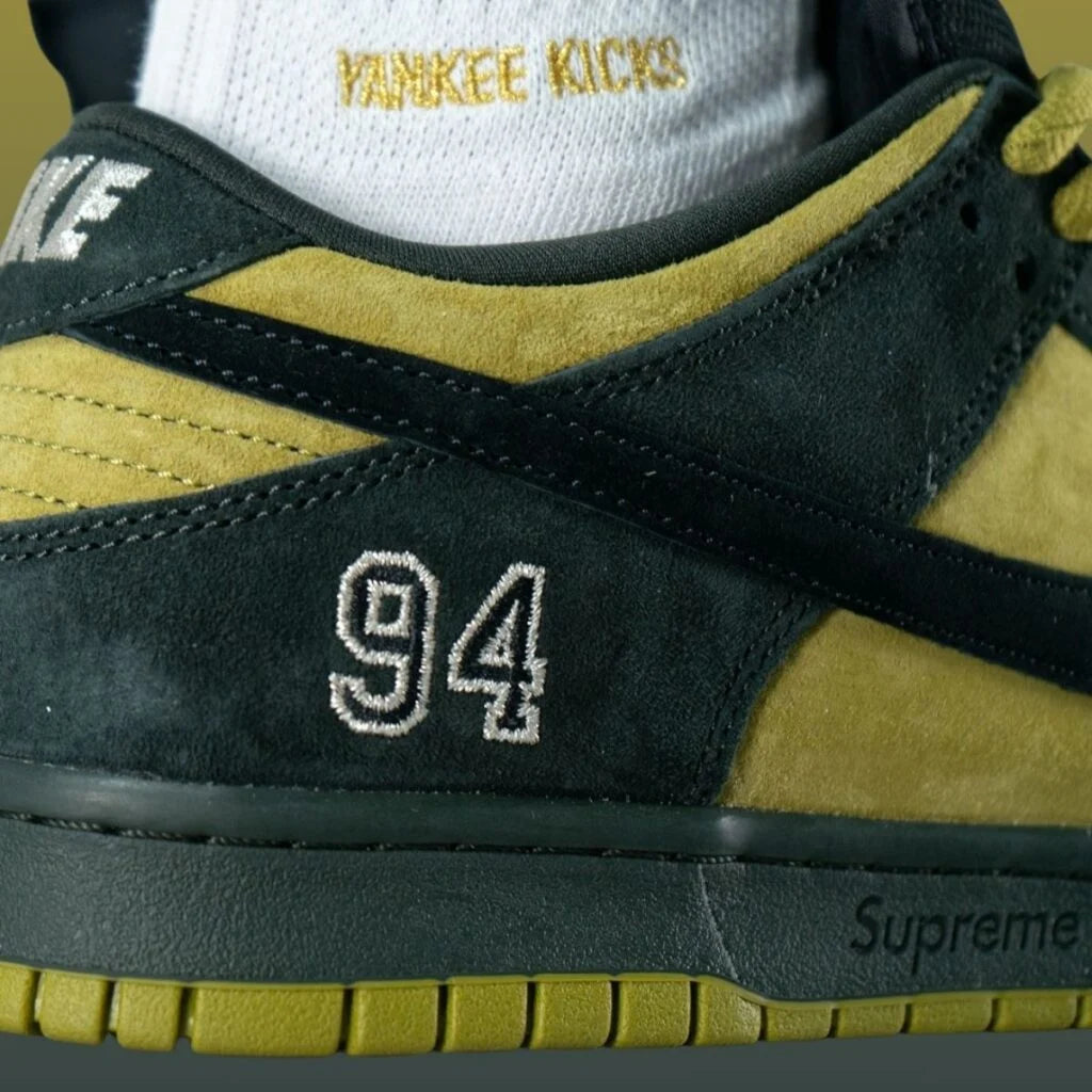 Nike SB Dunk Low Supreme 94 Camper Green