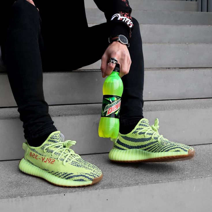 adidas Yeezy Boost 350 V2 Semi Frozen Yellow