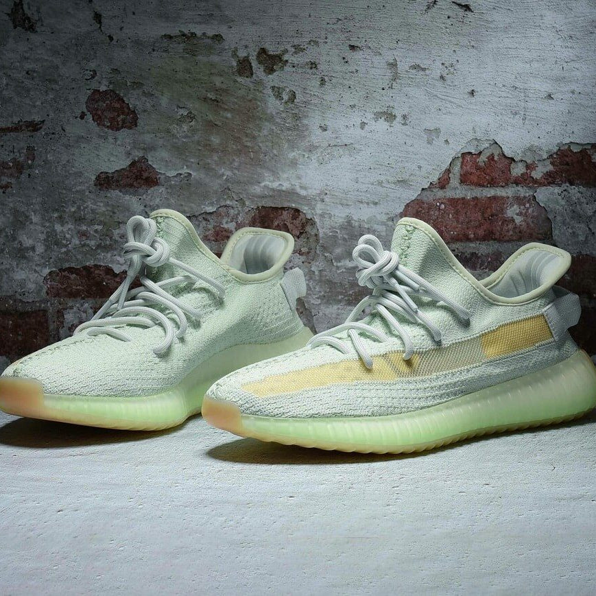 adidas Yeezy Boost 350 V2 Hyperspace