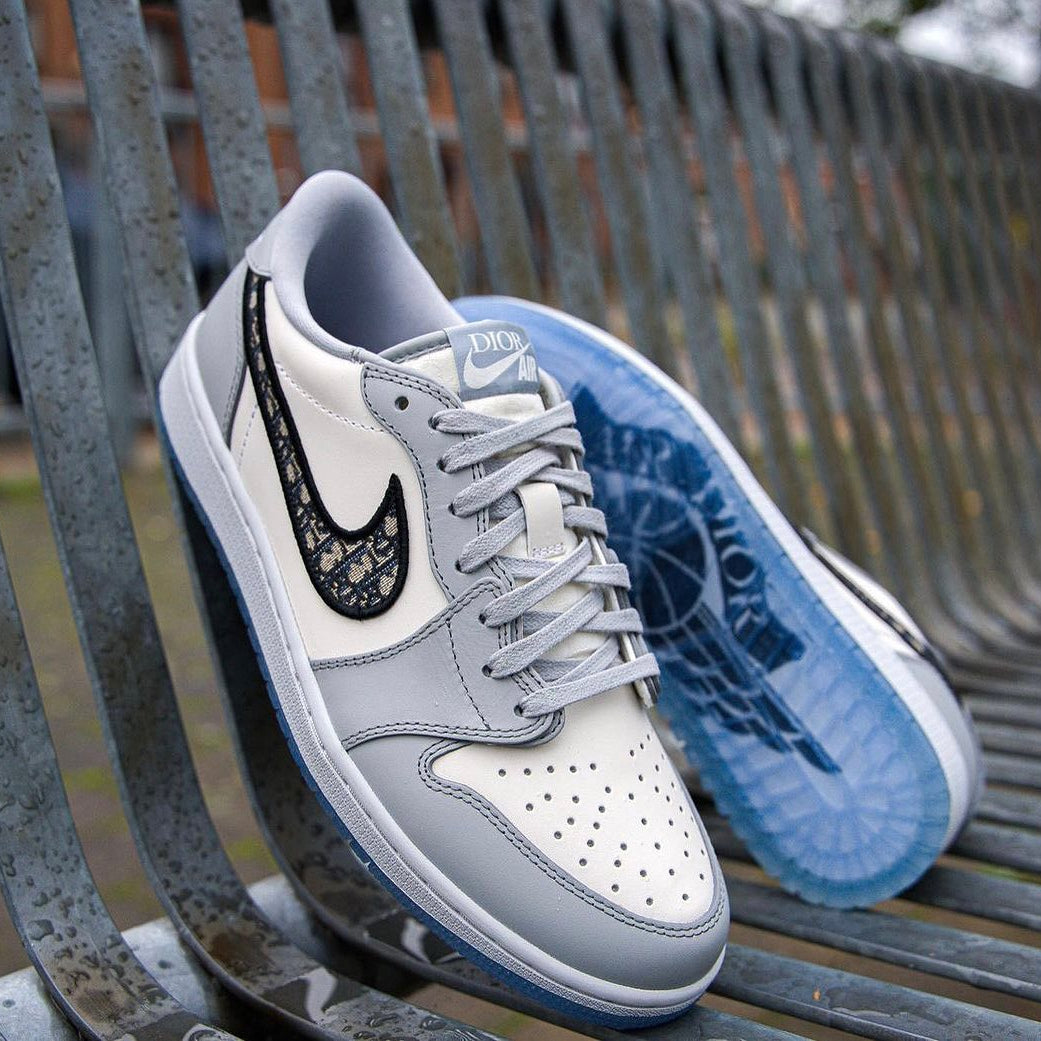 Jordan 1 Retro Low Dior